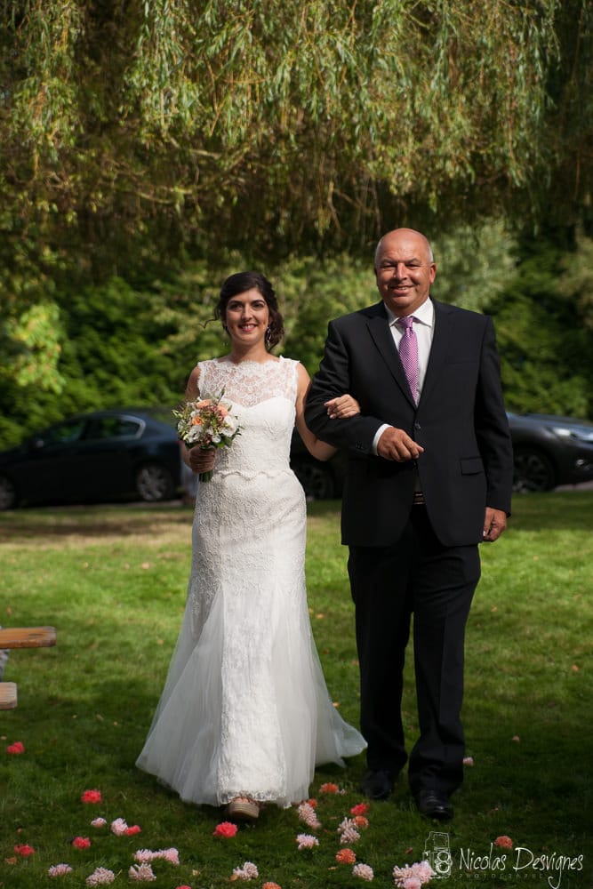 Mariage à la Gentilhommière d'Artres 7 cérémonie laique en extérieur