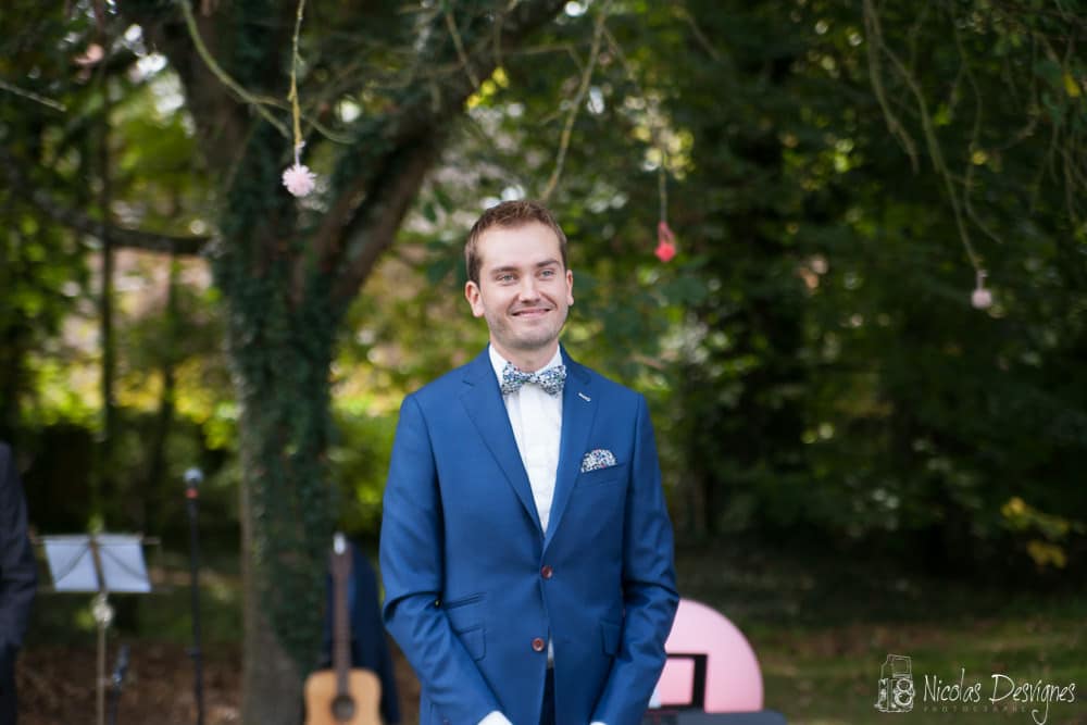 Mariage à la Gentilhommière d'Artres 6 le marié noeux papillon